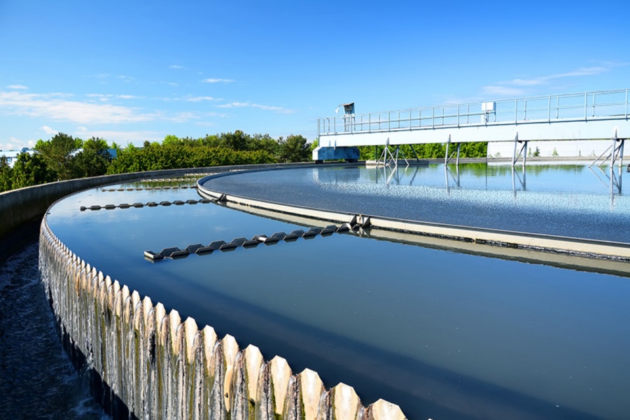 La industria debe contribuir más con el reciclaje de agua: Ecolab
