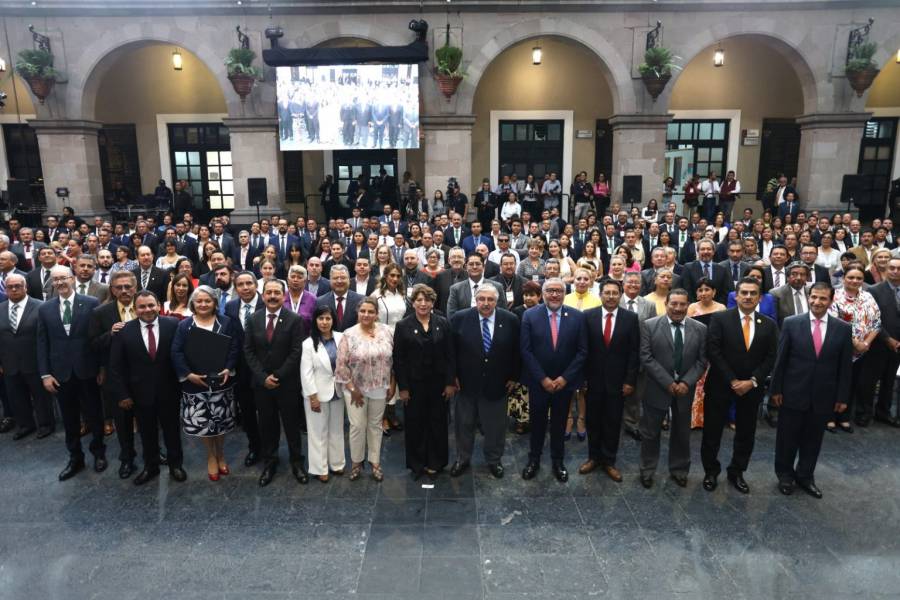 Delfina Gómez refuerza alianza con el magisterio; sin educación no hay transformación