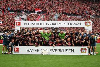 Nuevo &eacute;xito del Leverkusen: primer equipo en acabar invicto la Bundesliga