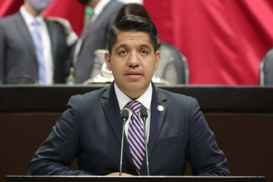 Plantean que salarios de empresas extranjeras que operan en México sean comparables con los de su país de origen