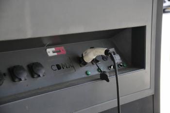 Veh&iacute;culos el&eacute;ctricos enfrentan incertidumbre en la generaci&oacute;n de energ&iacute;as limpias