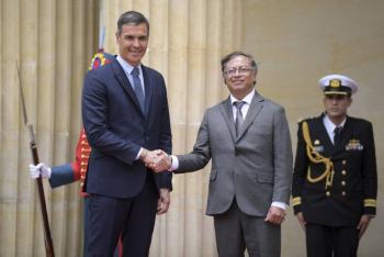 Gustavo Petro traslada su solidaridad a Pedro S&aacute;nchez tras los ataques 