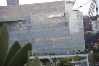 La Uni&oacute;n Europea presiona a Microsoft por los riesgos de IA Generativa
