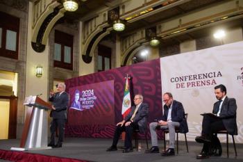 Conservadores antes no los quer&iacute;an, y ahora apoyan programas sociales, dice Obrador