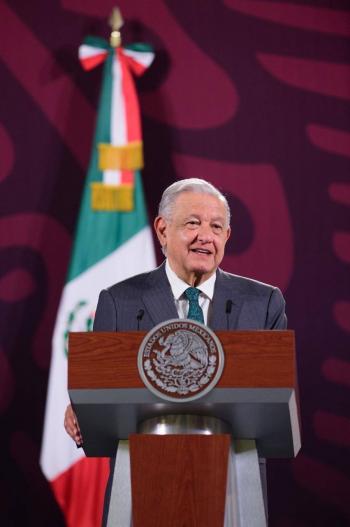 AMLO y gobernadores se comprometen a dejar funcionando el mejor sistema de salud p&uacute;blica del mundo