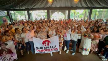 En C&oacute;rdoba, m&aacute;s de 2 mil mujeres se re&uacute;nen en apoyo a Claudia Sheinbaum