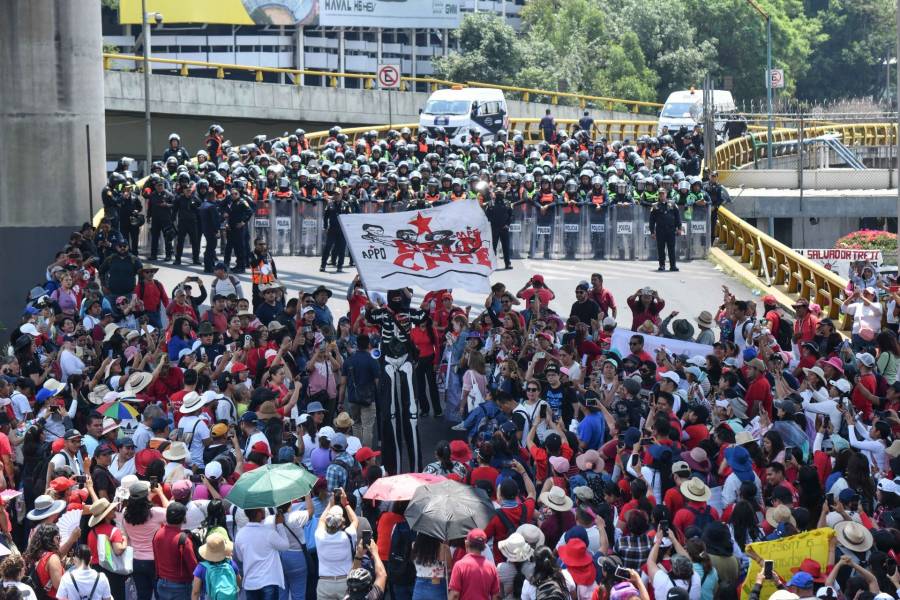 Integrantes de la CNTE retiran bloqueo en accesos del AICM 