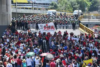 Integrantes de la CNTE retiran bloqueo en accesos del AICM