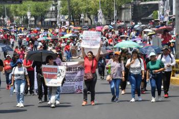 Maestros de la CNTE logran aumento salarial del 13 por ciento