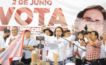 Azucena Cisneros cierra campa&ntilde;a en Ecatepec: 