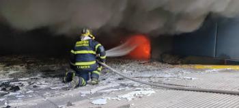Incendio en edificio de Miguel Hidalgo provoca evacuaci&oacute;n de 300 personas