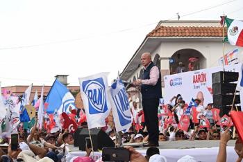 Aar&oacute;n Urbina Bedolla promete cambio y reactivaci&oacute;n en Tec&aacute;mac