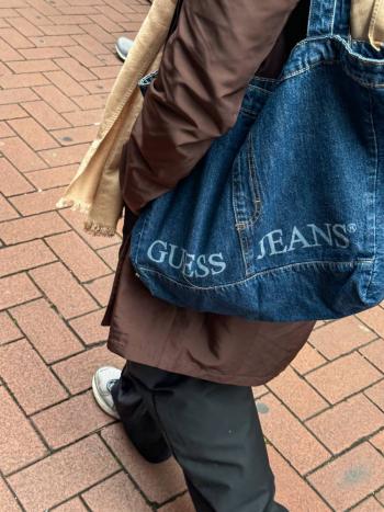 GUESS Jeans lleva la sostenibilidad al siguiente nivel y abre tienda en &Aacute;msterdam