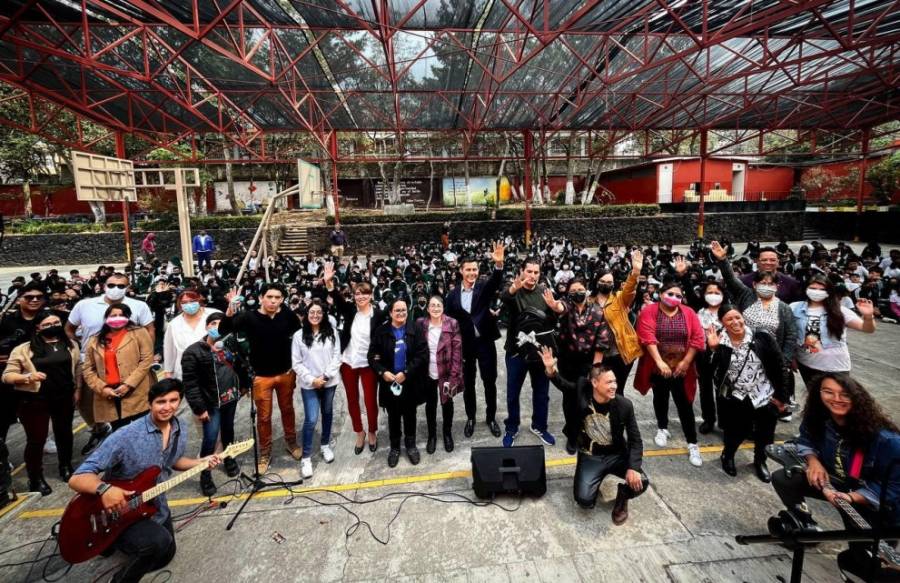 Jóvenes de pueblos originarios disfrutan de conciertos de Rockwell Road
