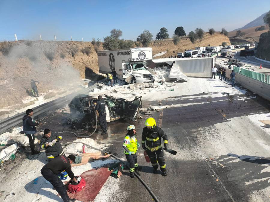 Accidente en la autopista México-Puebla deja un muerto y cinco heridos