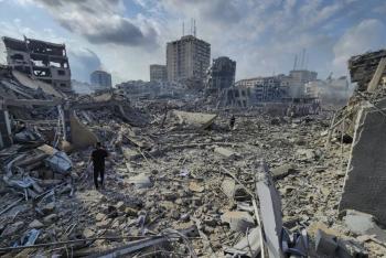Contin&uacute;an los ataques israel&iacute;es en Gaza a pesar de propuesta de tregua de Biden