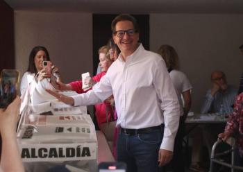 Salom&oacute;n Chertorivski llama a esperar resultados oficiales del INE en la contienda por la gubernatura de CDMX