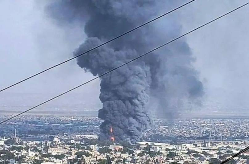 Fuerte incendio en fábrica de plásticos en Ecatepec moviliza a cuerpos de emergencia