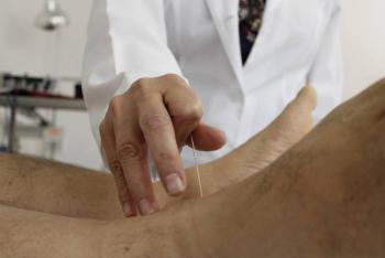 Otorga Sedesa servicio de acupuntura, m&eacute;todo terap&eacute;utico gratuito