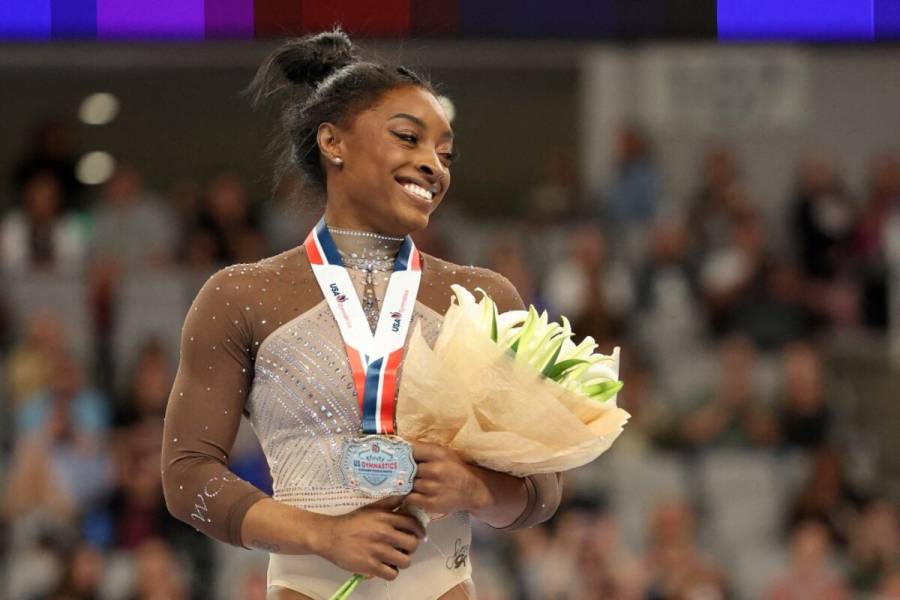 Simone Biles vuelve a ganar y apunta al clasificatorio olímpico de EEUU