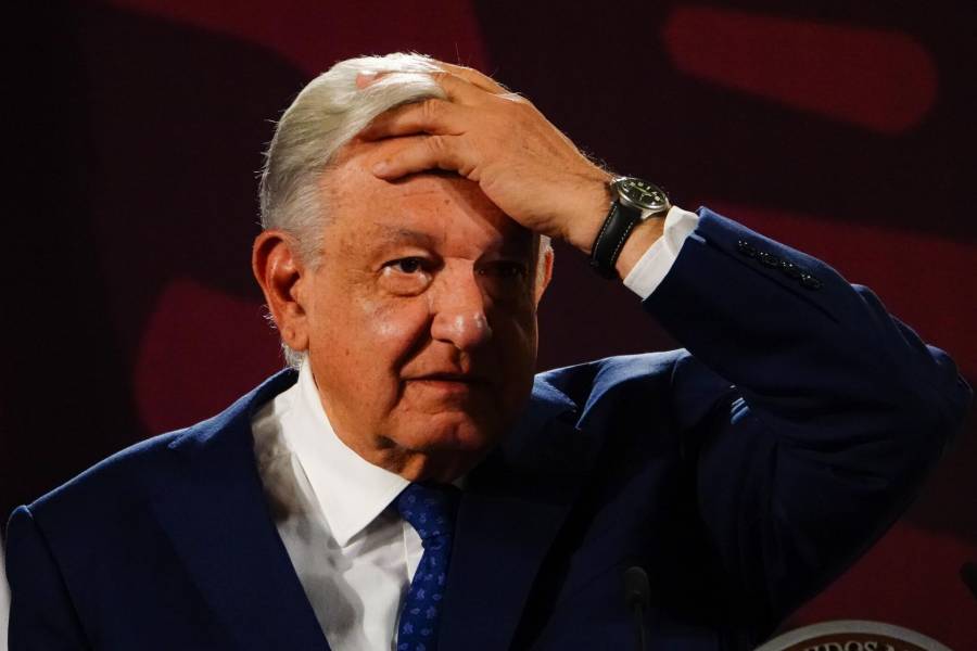Peso cae ante insistencia de AMLO en aprobar reforma judicial