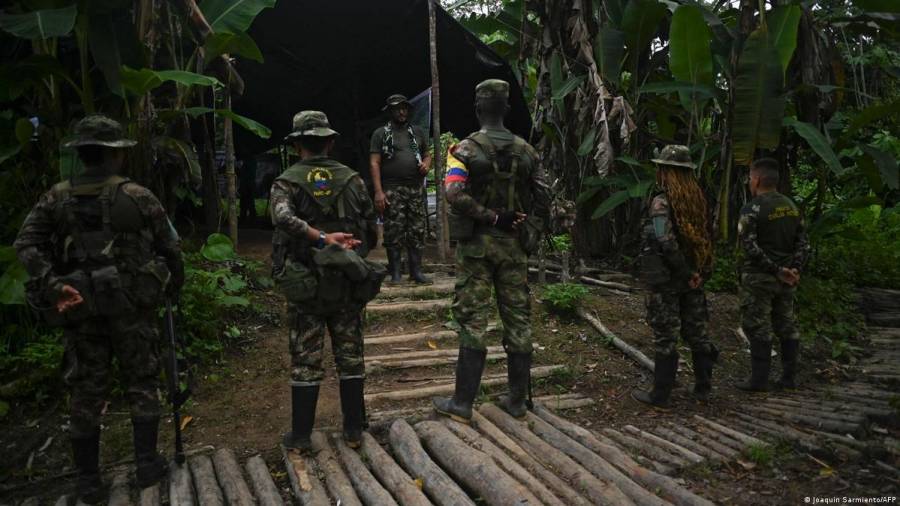 Con 2 mil millones, Gobierno indemniza a poblaci&oacute;n v&iacute;ctima del conflicto en Meta