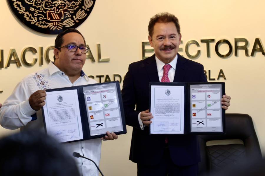 Recibe Nacho Mier constancia de senador electo