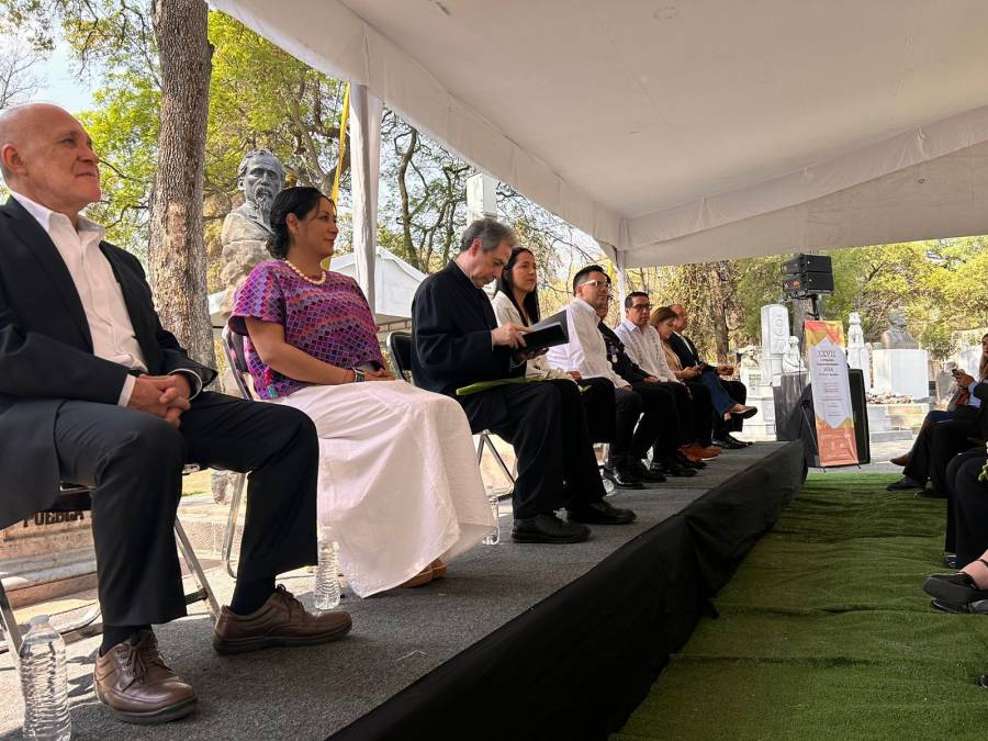 Gobierno de Zacatecas honra a Ramón López Velarde en la Rotonda de las Personas Ilustres