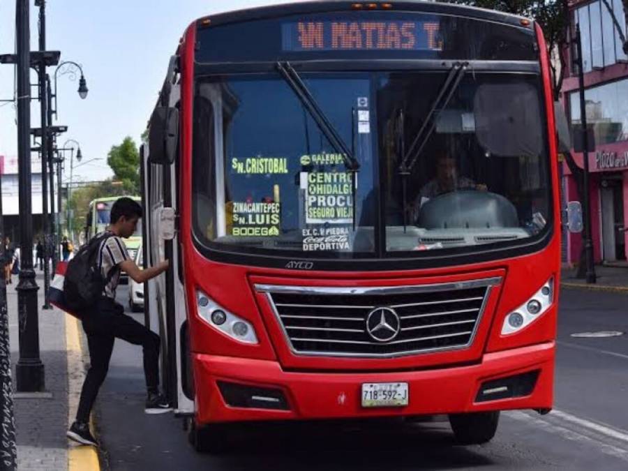 Delfina G&oacute;mez abate rezago en el transporte p&uacute;blico; entrega de 130 t&iacute;tulos de concesi&oacute;n