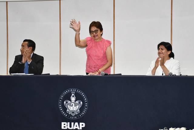 Iaugura Lilia Cedillo Tercer Verano de Actualización Docente del nivel medio superior