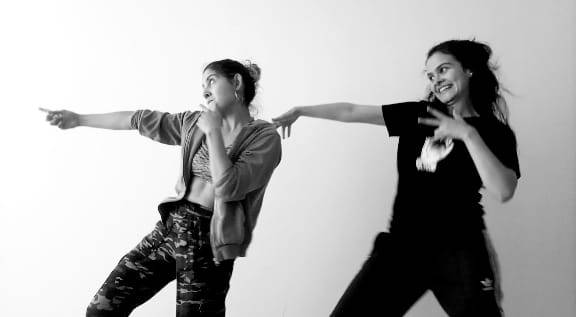 Actrices colombianas rompen el stand up cl&aacute;sico para llegar a las nuevas generaciones