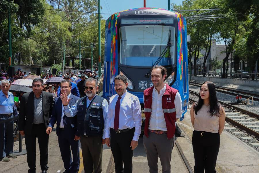 Nuevas unidades del Tren Ligero reducen tiempos de espera y viaje