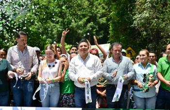 Ricardo Gallardo entrega nuevo camino en Matlapa beneficiando a miles de habitantes