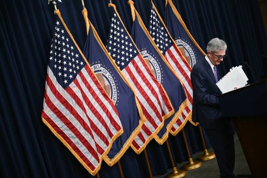 Fed mantiene tasas de inter&eacute;s y prev&eacute; un solo recorte este a&ntilde;o
