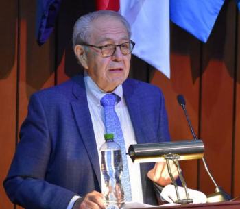 Resistencia a antimicrobianos es amenaza mundial: Jorge Alcocer Varela