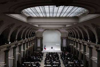 La campa&ntilde;a de Macron contra de los 