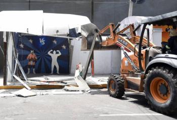 Alcalde de Cuauht&eacute;moc, Ra&uacute;l Ortega, acata resoluci&oacute;n del Tribunal y demuele el 