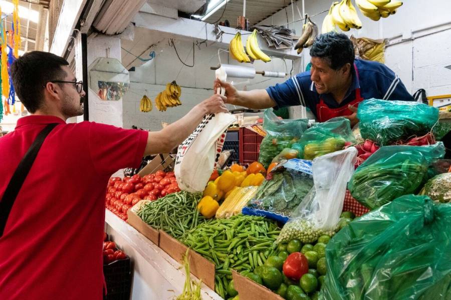 Se debilita el consumo en M&eacute;xico, en abril y mayo