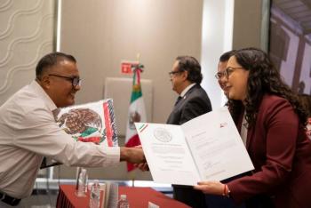 Entrega Gobernaci&oacute;n registros a nuevas asociaciones religiosas
