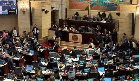 Reforma laboral a punto de ser aprobada en Colombia
