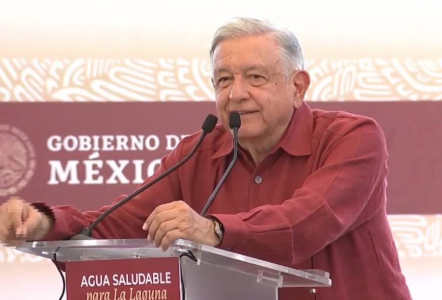Celebra AMLO el Día del Padre desde Durango