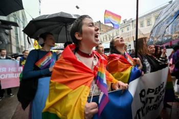 Kiev celebra su primera marcha del Orgullo desde la invasi&oacute;n rusa