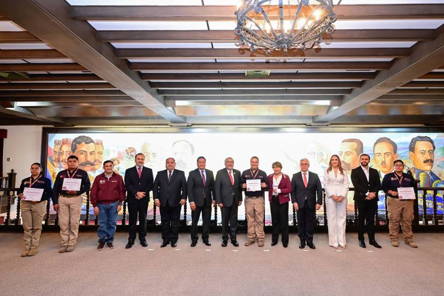 Reconoce Delfina Gómez al personal de Protección Civil estatal por heroica labor a la población mexiquense