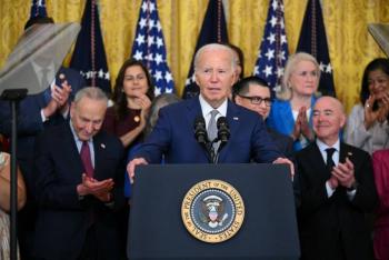 Joe Biden ofrece ciudadan&iacute;a a c&oacute;nyuges de estadounidenses