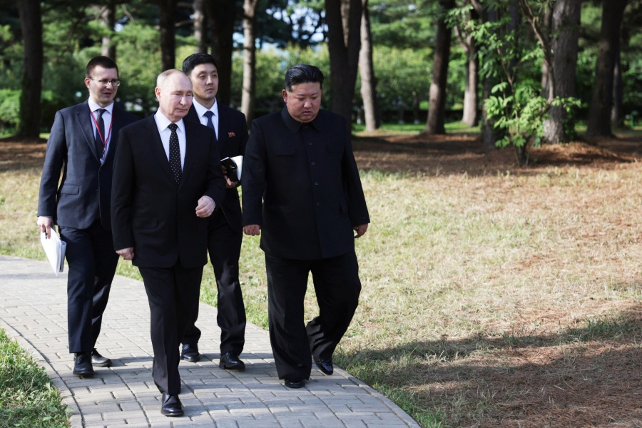 Rusia y Corea del Norte firman acuerdo de defensa y Kim expresa su 