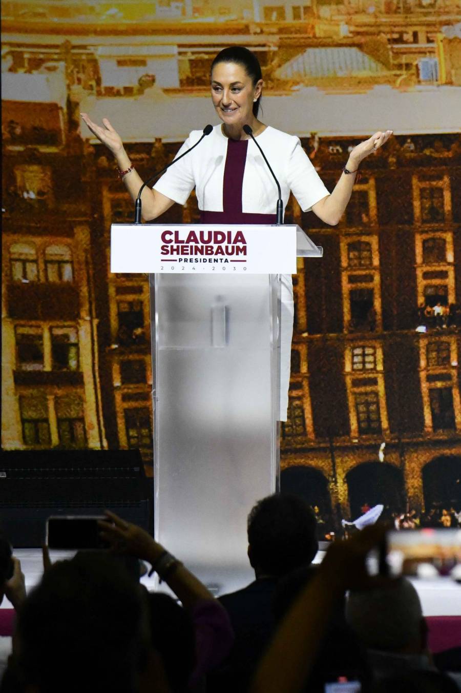 Claudia Sheinbaum pide considerar a exrivales en la elección de coordinadores parlamentarios