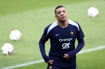 Mbapp&eacute; entrena por separado previo al Francia vs Pa&iacute;ses Bajos