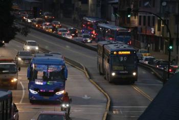 Ecuador sufre apag&oacute;n general por fallas en la red de suministro