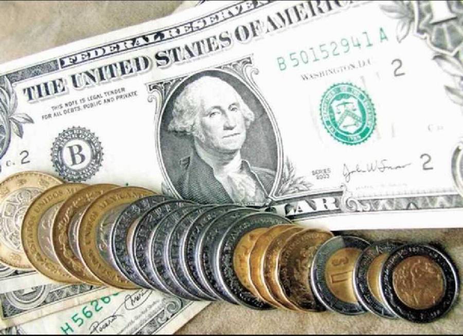 Presiona dólar al peso; se intercambia hasta en 18.63 unidades
