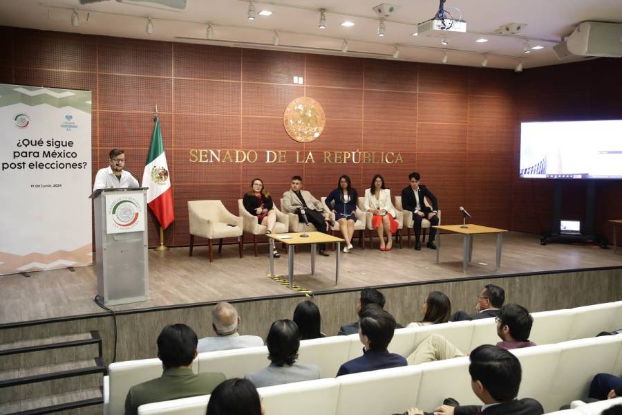 Jóvenes analizan en el Senado retos del nuevo gobierno